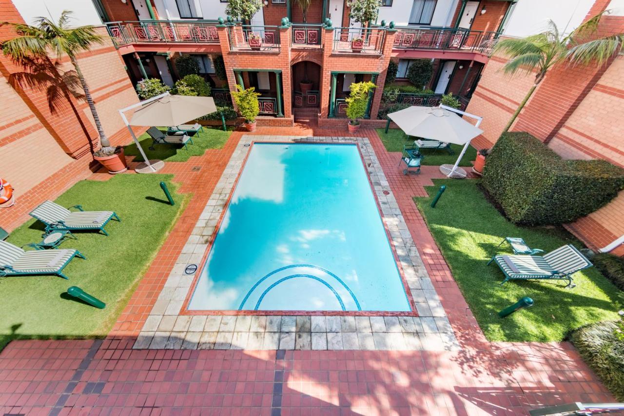 Courtyard Hotel Rosebank Johannesburg Zewnętrze zdjęcie